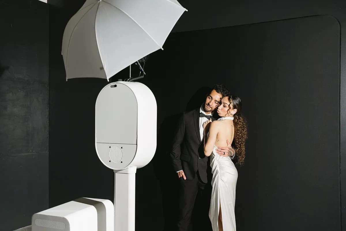 How to Choose the Right Photo Booth for Your Event — Captured Celebrations Los Angeles photo booth blog