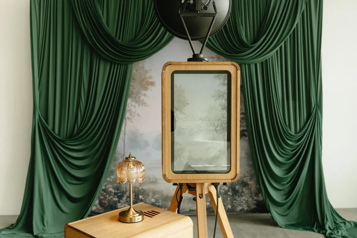 Oak Photo Booth Rental Los Angeles: Complete Guide, Captured Celebrations Los Angeles photo booth blog